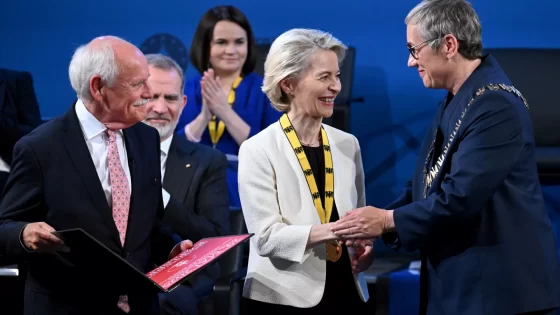 Ursula von der Leyen honorée par le prestigieux Prix Charlemagne