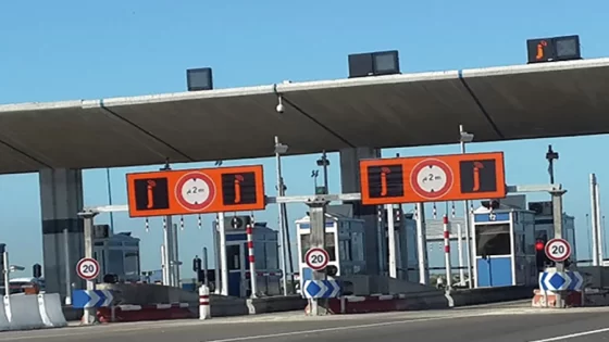 Autoroutes : la hausse du prix de la carte Jawaz fait polémique