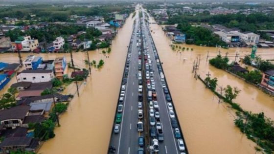 Thaïlande : le sud du pays submergé par des inondations meurtrières