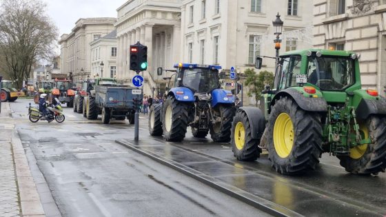 Paris paralysée par 350 tracteurs : colère des agriculteurs contre l’accord UE-Mercosur