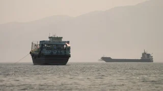 Les États-Unis et l’Iran conviennent d’un apaisement et relancent les discussions à Doha