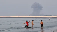 Les États-Unis frappent un pétrolier en route vers l’Iran et renforcent le blocus maritime