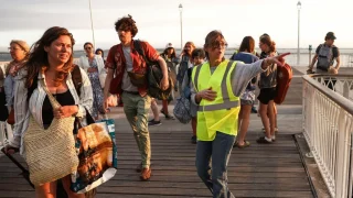 France et Espagne : des dizaines de milliers d&rsquo;évacuations face à des incendies hors de contrôle