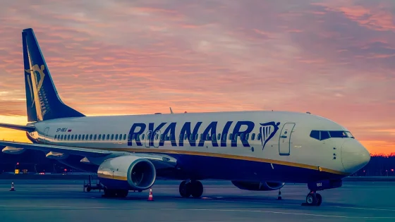 Ryanair : un passager grièvement blessé après la destruction d’un hublot par des débris de moteur