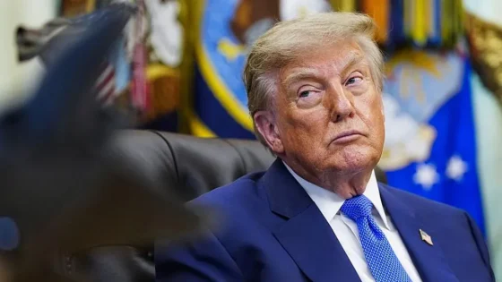 Truth Social : plus de dix entreprises paient jusqu’à 100.000 dollars par mois pour accéder plus rapidement aux publications de Trump
