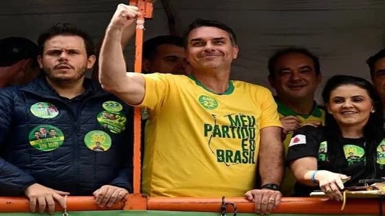 Présidentielle au Brésil : Flávio Bolsonaro visé par une enquête pour corruption et blanchiment