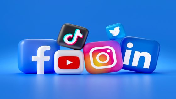 Législatives 2026 : les réseaux sociaux s’imposent comme un nouvel espace de bataille électorale