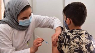 Le ministère de la Santé appelle les familles à compléter la vaccination des enfants : les vaccins sont disponibles gratuitement