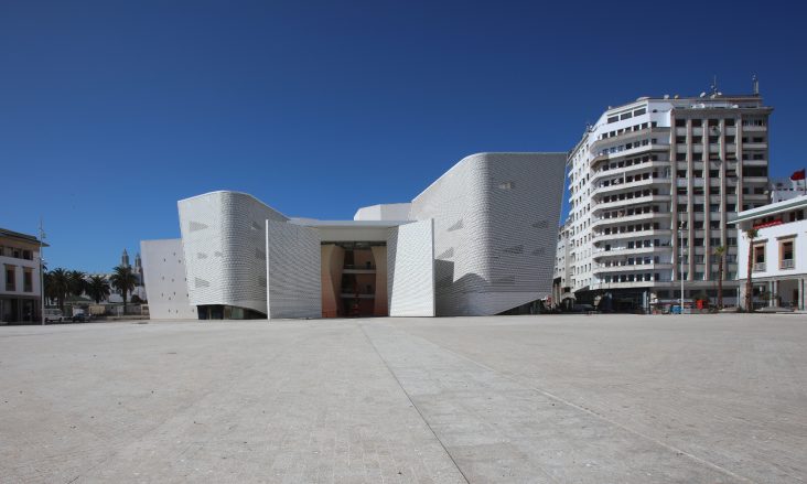 فرصتك للتألق فوق الخشبة: المهرجان الوطني لهواة المسرح يفتح باب المشاركة