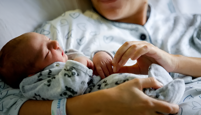 تقدّم صحي لافت يضع المملكة ضمن النماذج الرائدة إقليمياً في تعزيز رعاية الأمهات والأطفال