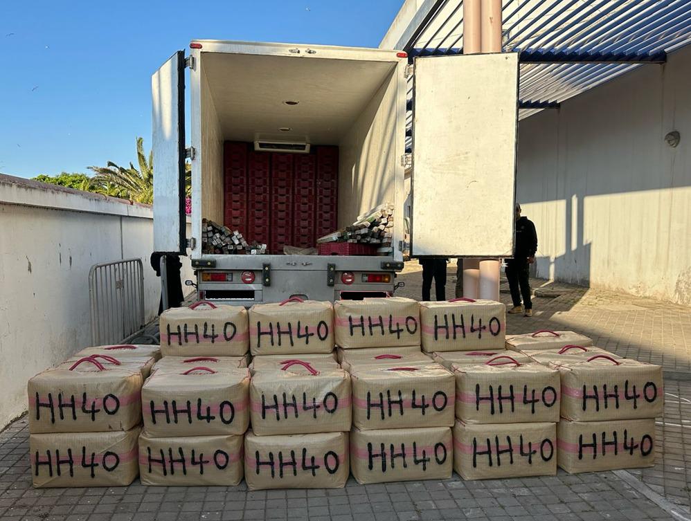 تفكيك شبكة لتهريب المخدرات بالصويرة وحجز 1,6 طن من الشيرا وتوقيف شخصين من ذوي السوابق