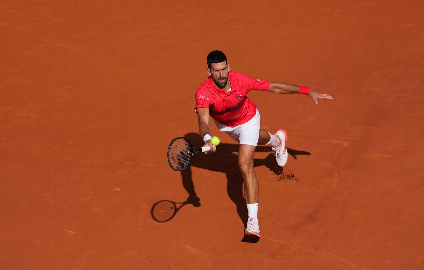 Le serbe Novak Djokovic se qualifie pour le dernier carré à Roland-Garros