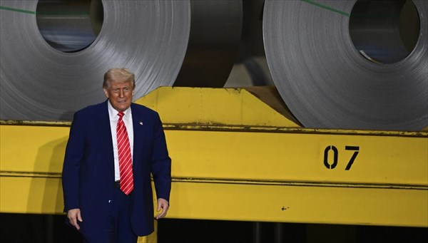 Trump passe à 50 % les droits de douane sur l’acier et l’aluminium