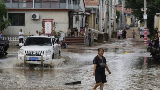 Chine : Des pluies diluviennes plongent Pékin et le nord du pays dans le chaos