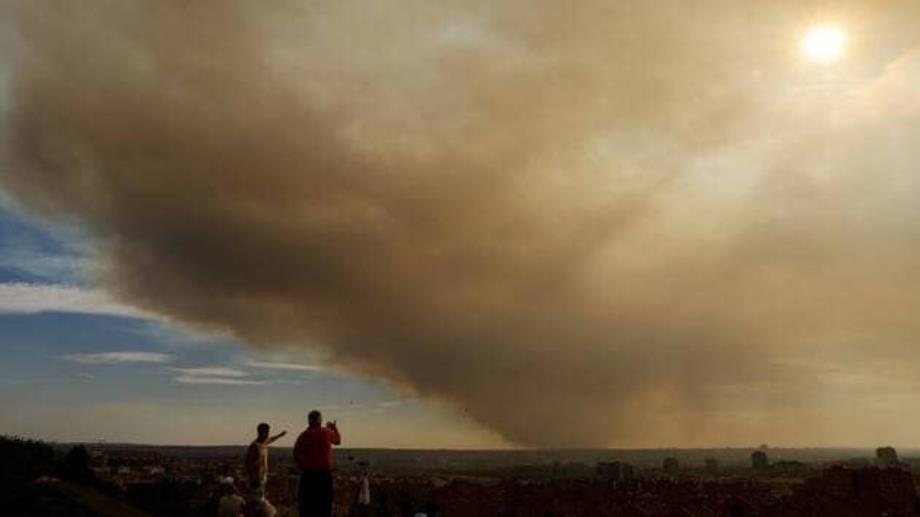 حريق غابات قرب مدريد يلتهم آلاف الهكتارات ويغلق الطرق