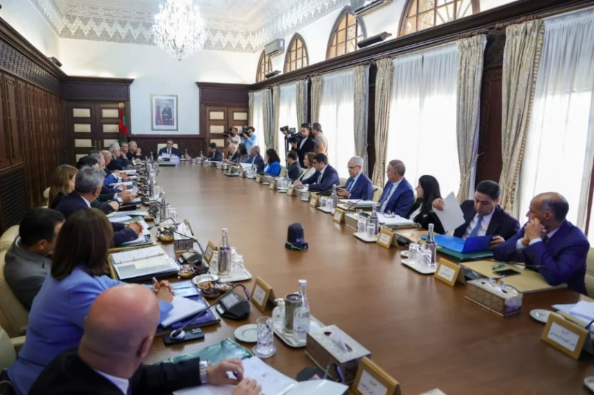 إعادة تنظيم المجلس الوطني للصحافة والنظام الأساسي للصحفيين فوق طاولة الحكومة