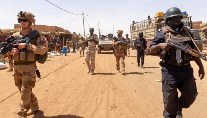 نهاية حقبة: فرنسا تنهي وجودها العسكري الدائم في السنغال