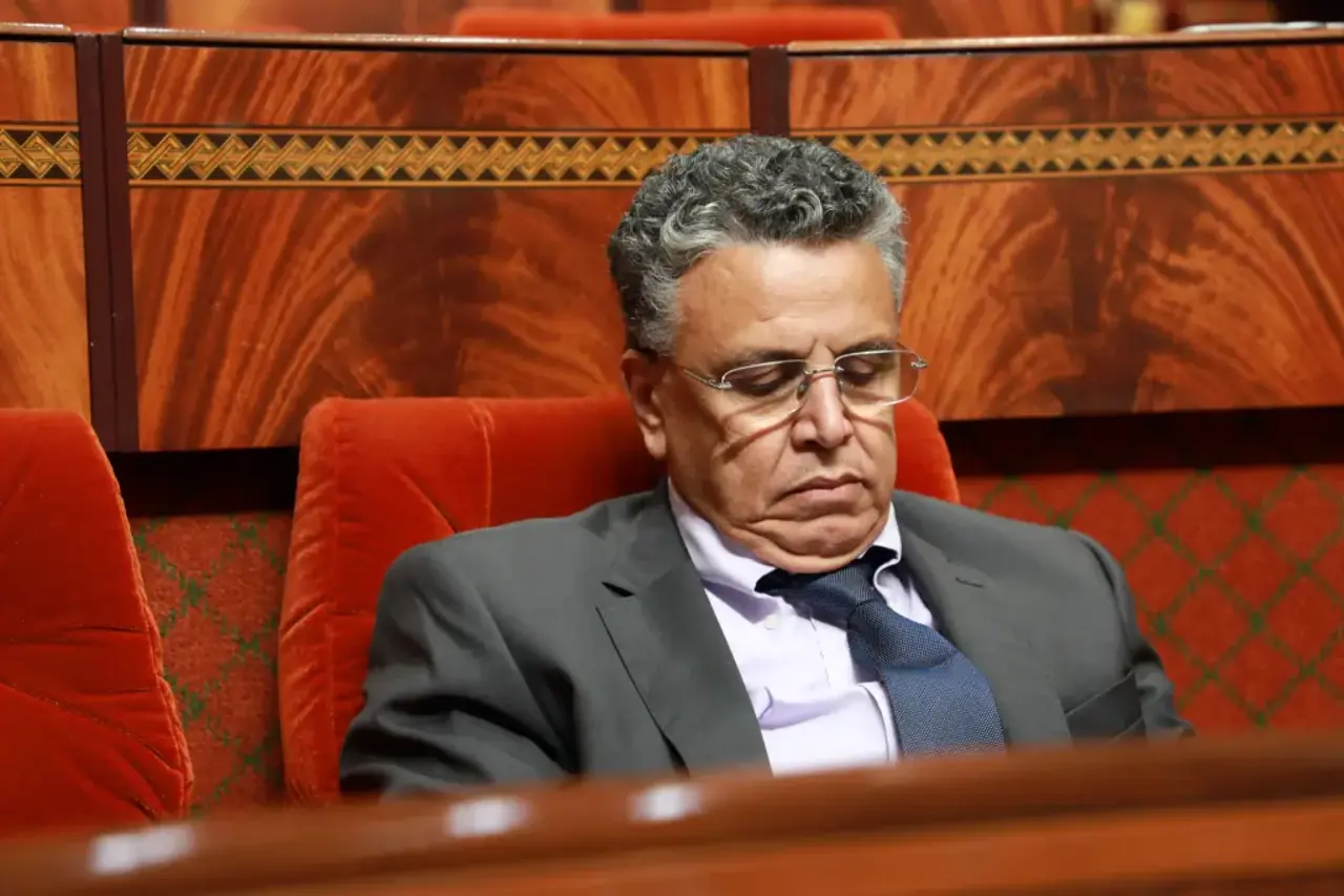 مجلس النواب يصادق على قانون تنظيم مهنة التراجمة المحلفين وسط انتقادات المعارضة