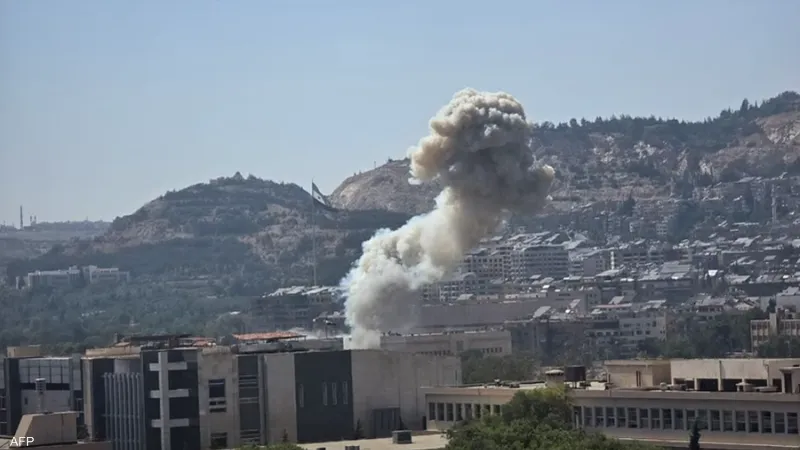 قصف إسرائيلي يستهدف مبنى رئاسة الأركان في دمشق