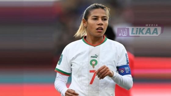 غزلان الشباك تتوج بجائزة أفضل لاعبة في إفريقيا لسنة 2025