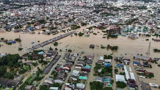 950 قتيلاً و5 آلاف جريح في فيضانات مدمّرة تجتاح جزيرة سومطرة الإندونيسية