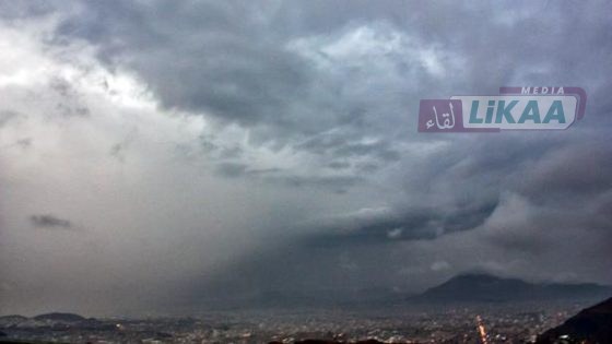 طقس السبت 28 فبراير.. أمطار متفرقة وثلوج بالأطلس ورياح قوية بالسواحل