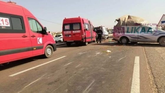 مصرع 3 أشخاص وإصابة 17 في انقلاب سيارة نواحي دمنات