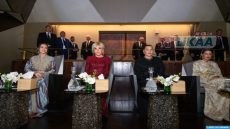 الأميرات للا خديجة وللا مريم وللا حسناء يحضرن العرض الافتتاحي للمسرح الملكي بالرباط رفقة بريجيت ماكرون