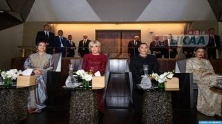 الأميرات للا خديجة وللا مريم وللا حسناء يحضرن العرض الافتتاحي للمسرح الملكي بالرباط رفقة بريجيت ماكرون