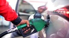 تراجع أسعار النفط وسط ترقب لمحادثات السلام بين واشنطن وطهران