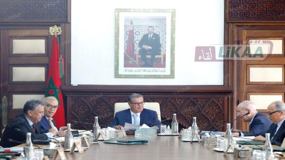 الحكومة تصادق على مشروع قانون جديد لتنظيم مهنة العدول