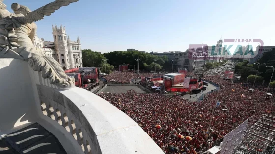 حشود مليونية تستقبل أبطال العالم في شوارع العاصمة الإسبانية مدريد
