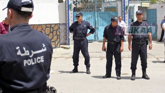 Algerian policemen stand guard the street prior to the arrival of Algeria's former prime minister Abdelmalek Sellal who's being driven to custody at the El Harrach prison in the suburbs of the capital Algiers, on june 13, 2019. Sellal was remanded in custody on June 13 after appearing before a judge as part of an anti-corruption investigation, state media reported. The decision against Sellal, an ally of ex-president Abdelaziz Bouteflika, comes a day after former premier Ahmed Ouyahia was also remanded in custody. The two politicians are among numerous high-profile figures in Algeria to be drawn into graft probes since the ailing Bouteflika was forced to step down in April following weeks of mass protests. (Photo by AFP)
