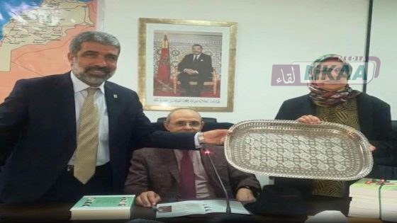 «صينية شاي» في حفل تقاعد أستاذة جامعية بفاس تثير جدلاً على مواقع التواصل
