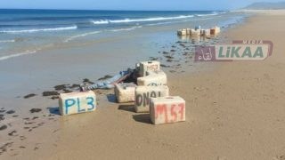المحيط يلفظ 6 رزم من المخدرات بشاطئ أكلو بإقليم تزنيت