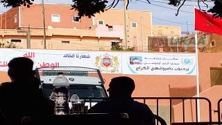 مقاهٍي بموسم تزروالت سيدي أحمد أوموسى تفرض قنينات الماء على الزبائن رغم القرار.. مطالب بتدخل السلطات