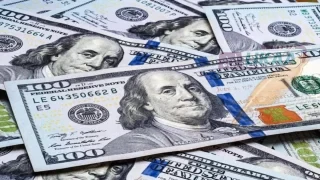 الدولار يرتفع بقوة مع تنامي توقعات تشديد السياسة النقدية الأمريكية