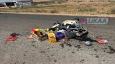 حادثة سير بأحودجيين تزامناً مع سوق أربعاء دمنات.. دراجة نارية وسيارة في اصطدام
