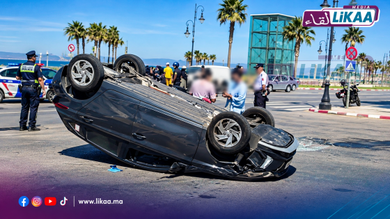 السرعة تق.تل.. انقلاب خطير لسيارة بكورنيش طنجة أمام فندق سيزار وإصابة عدد من الأشخاص